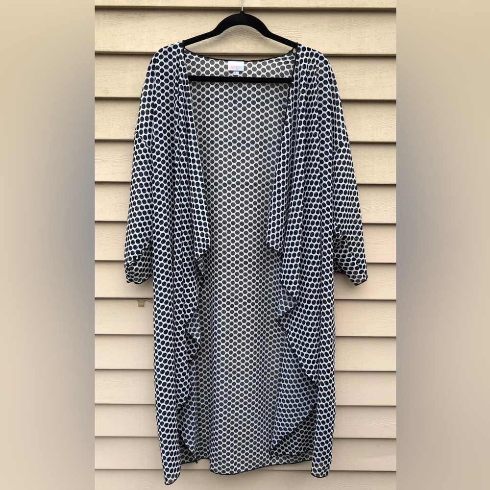 New with tags Lularoe Shirley Kimono Overlay - size Large (women’s 18-22)